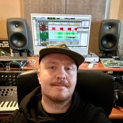 I mix & master records for my living (John Summit etc). Active on Patreon. Making beats since ’92!