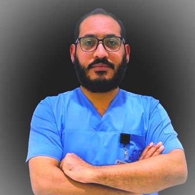 أخصائي الحجامة والطب البديل