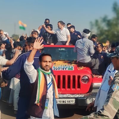 Mdsarfr95659792's profile picture. Poltics