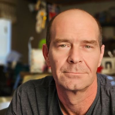 carnie75's profile picture. so I try to get on here yes I have pics but if anyone would like to help me out here's my wish list
https://t.co/7P5E0YZcel