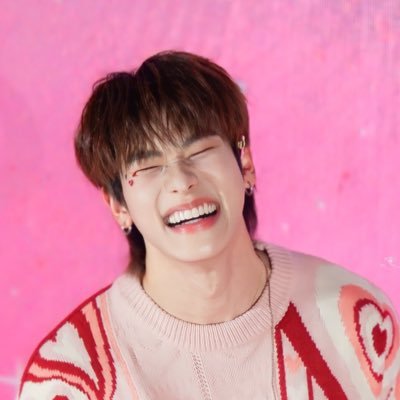 anywaymylife26's profile picture. ติ่งทั่วราชอาณาจักร💜💛🖤❤💙💚