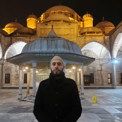 Padişahı âlem olmak bir kuru kavga imiş bir mürşide bende olmak cümleden âla imiş.(Yavuz Sultan Selim Han)