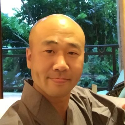 hunshui378770's profile picture. 共产主义是文明的起点。但这样说不代表我致力于意识形态。Communism is the starting point of civilization. But saying this does not mean that I am committed to ideology.