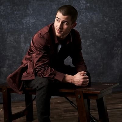 Odd Thomas has nothing on me. @ThroughTheNotes, on the other hand, owns me. Brother to @ALoverOfDreams. |21+RP| #ATB
