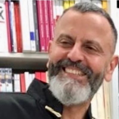 Editor de libros de tecnología, diseño, fotografía y negocios digitales. Los libros y la libertad. Opiniones personales.
🇨🇺📚🇪🇸