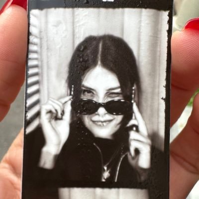 danaeart's profile picture. fashion + f1 + my silly little life