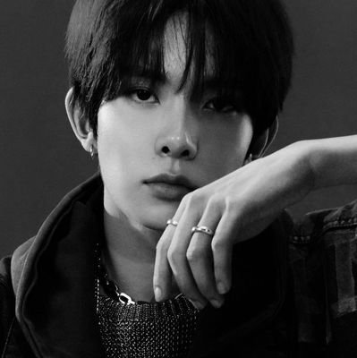 𝟐𝟎𝟎𝟏. His prowess akin to an adept Libra and a paragon of finesse where he reigns supreme therein as the unrivaled ace in all might, Lee Heeseung.