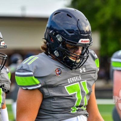 6’2” 240 | 2026 | 3.4 GPA | bigdave.712007@gmail.com|843-764-7391 | Lucy Beckham H.S. 3 sport athlete | @BeckhamFB_: OL/DL | Hwt Wrestler