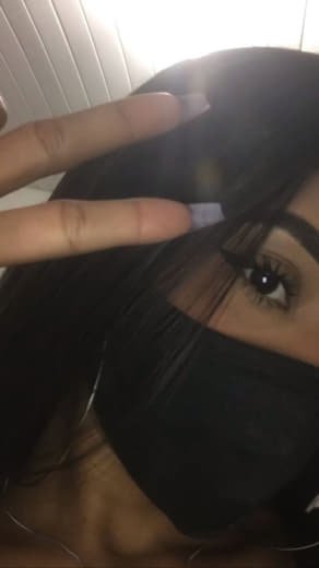 sloathay72200's profile picture. A fusion of two passions: fashion and investing. I own a U.S. stock portfolio and find beauty in tracking it day after day.