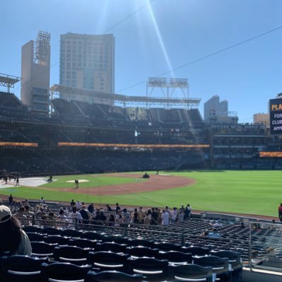 San Diego born and raised. she/her. 💍 Mostly #Padres baseball tweets 🤷🏻♀️ #FriarFaithful 🤎23💛 13🤎