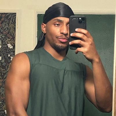 25✨✨6'3 Capricorn Black Trans Lives Matter &they/them Also love anime and hot people