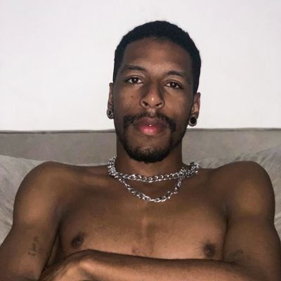 seb4starddo's profile picture. aquí solo se publican tuits malucos y de Lana del Rey