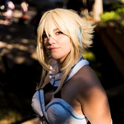 valcade_cos Profile Picture