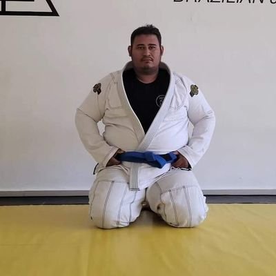 Saxofonista na Banda 13 de Maio Sousa-Pb
Faixa Azul Jiu Jitsu Team Vieira BJJ Halavanca Sousa-Pb