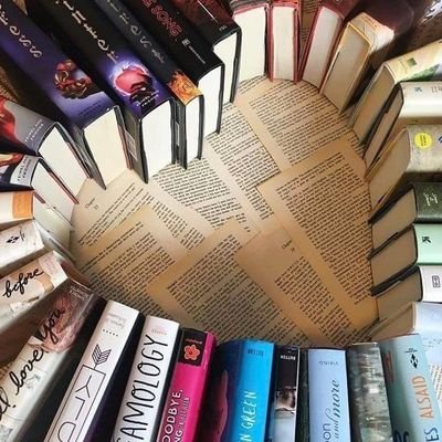 ApacoLizzie's profile picture. I love to read books, news and interesting data.
No looking for followers, only following.
