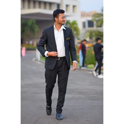 MuzammilMakand4's profile picture. ❤