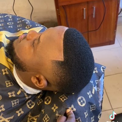 BSc Microbiology | MAC iN TUCH Telecom | Entrepreneur | La vie n'est jamais ennuyeuse | My Store 👉🏽 @macintouch2020 #MACiNTOUCH