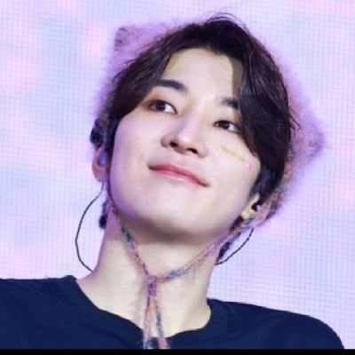 _cherue's profile picture. 💙💙💙