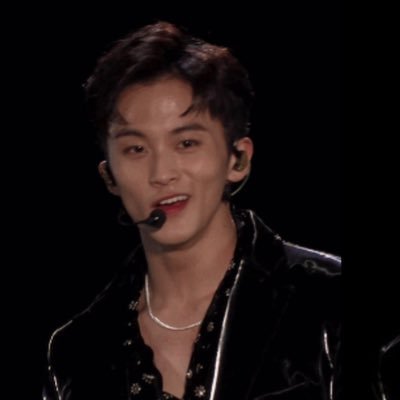 redwiski's profile picture. please respect my boundaries