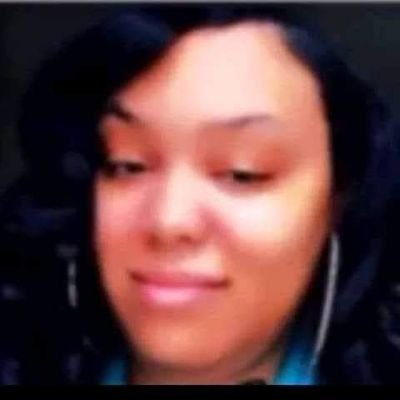 thickyellowbih_'s profile picture. iownFENIPRADAGIVENCHYYSLSHEINCOACHTRUERELIGIONHIBBETT