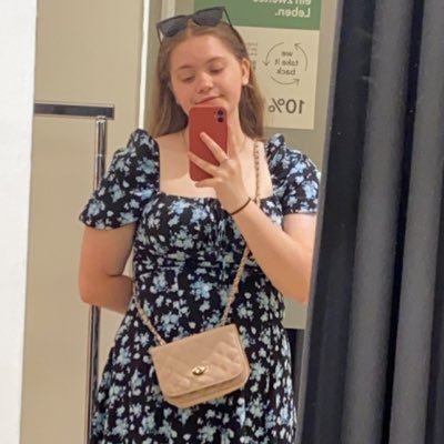 michellee_ahs's profile picture. 21🏳️‍🌈