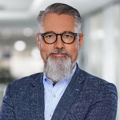 Managing Director of Blue-Zone, GmbH.
Former TeamViewer VP Alliance & Partners, Americas, passionate car racing fan, curious traveler. All opinions my own!