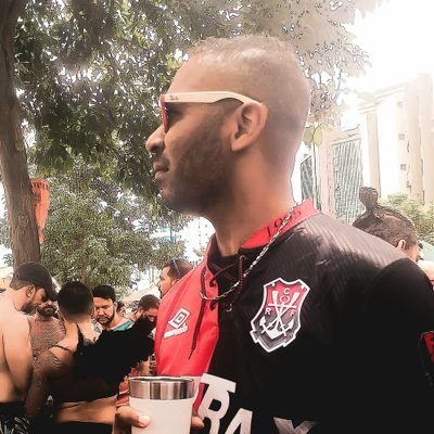Ganhei o Oscar de melhor roteiro original em desejar feliz aniversário 

Instagram: @joperninha