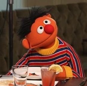 puwcaa's profile picture. já que estamos no inferno, vamos abraçar o capeta❗️
insta: @/puuccca