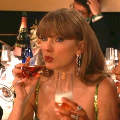 tayturedpoets's profile picture. me even more unfiltered | main: @bedsheetablaze