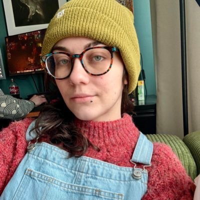 carlybesterman's profile picture. little music man 〰️ main @worsterman