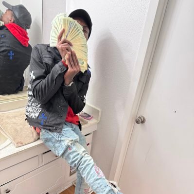 Exclusive content creator scammer 💳FaceTime Meet up dates collaborations bank accounts, plus half off bills and online shopping 🛒 I LOVE 2 EAT PUSSY 🤤