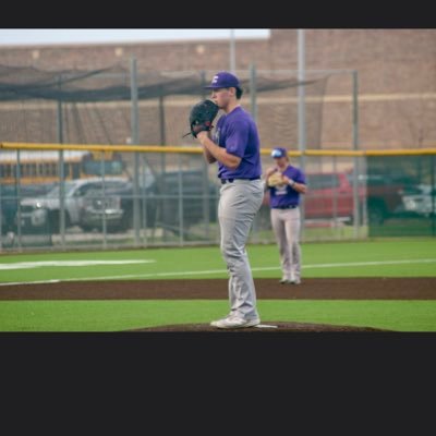 kchs’24 RHP/6’2/225/FB87-89T91/CB/73-76/CH77-82 GPA: 4.3 Email:Homerun22lynx@gmail.com