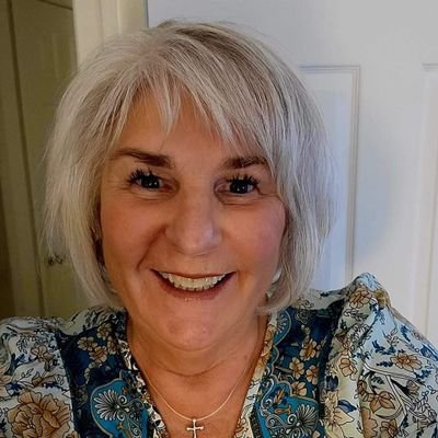 MA, LPC, LMHC trauma-focused EMDR therapist specializes in betrayal trauma, female sex & love addiction, childhood emotional neglect, sexual abuse, suicide loss