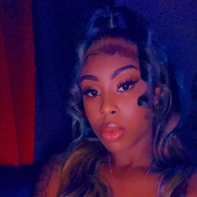 Loveonnme90's profile picture. 