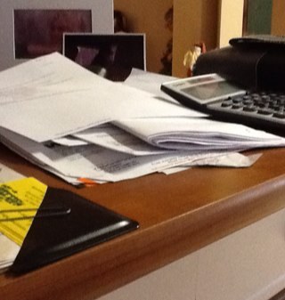 rentmanishere's profile picture. 