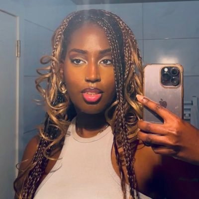 Lagirafenoire's profile picture. Le contenue n’est pas le contenant IG:unrelaxedroots 🇷🇼|🇧🇪