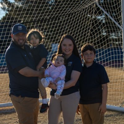 Wildcat Mom & Wife 👦🏻🧒🏻👧🏻 | Fabens Middle School PE Teacher 🐾 FMS XC Coach 🏃‍♀️🏃‍♂️ | FHS Varsity Assistant Soccer Coach ⚽️