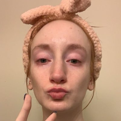 Pumpkininii's profile picture. light as a feather, flat as a board