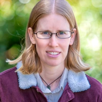 Kimjfulton's profile picture. reading 📚 writing ✍🏻 plants 🌷 pets 🐹 sports 🏏