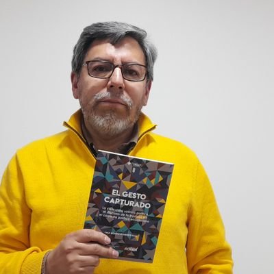 Doctor en Literatura Latinoamericana, Máster en Estudios de la Cultura, Comunicador social, profesor investigador.