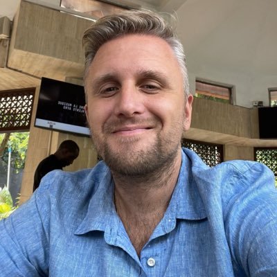Founder of one of the biggest Shopify Stores in France. Ecom, design, entrepreneurship, marketing.