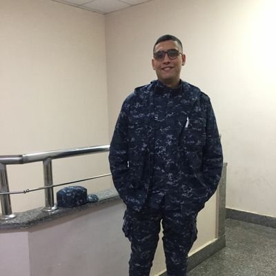 إنسان بسيط🧬🧫