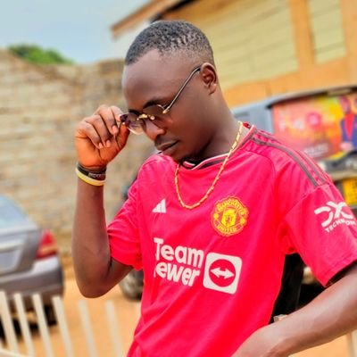 MONEY SPENDER.
My Twitter is proof that I’m always creating a better version of myself. Manchester United is bae.