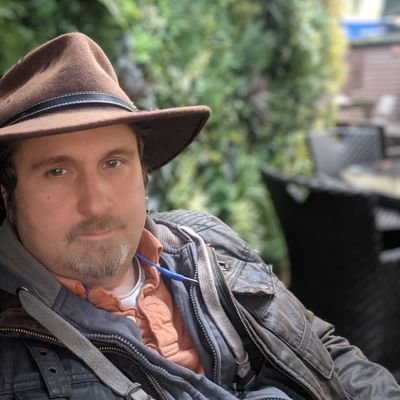 Trainer, Therapist, Gay Foster Dad and Social Entrepreneur. Time to reconnect and Co-Create a Better World!