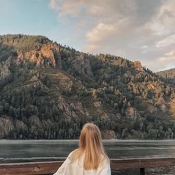 UsLeah36555's profile picture. 