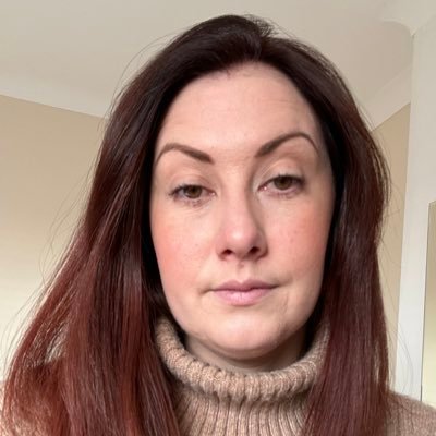 snootyfox4's profile picture. 