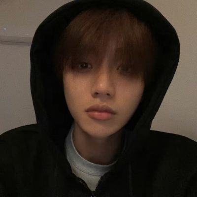 zi_zu78342's profile picture. 本人  ～
有事私聊 🉑+我买视频