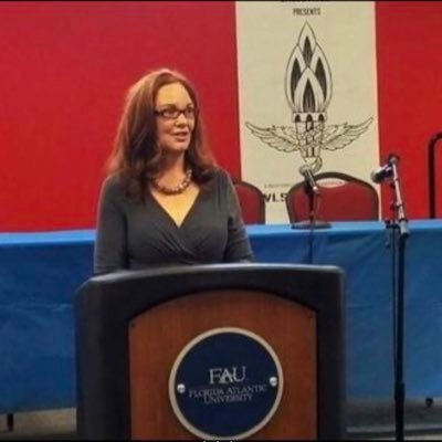 TaralynVico's profile picture. Healthcare Innovator Quantum | ✨
