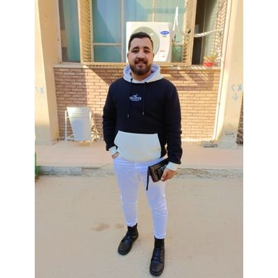 Mining Engineering student in Assuit   University👷‍♂️ 
💛 صل ع النبي ﷺ وتبسم.. تَذڪـرونــي بالدعاء فَيعلم ﷲ إني فـِ آمس الحاجة💙بن التالتة شمال واخ لـ74 شهيد♥