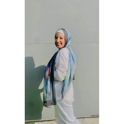 دكتورة صيدلانية هساعدك لحل مشاكل بشرتك و شعرك مجانا
وبيبع منتجات العناية بالبشرة والشعر و يوجد عروض خاصة و شحن مجانى من مصر الى السعودية